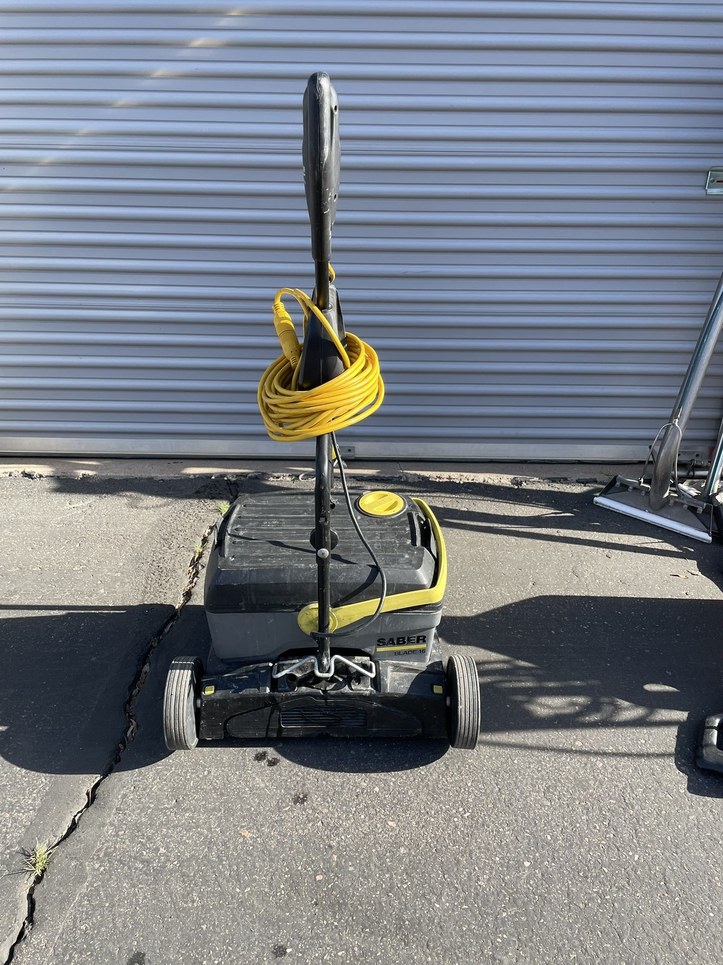Karcher /Tornado BR Saber 16 Auto Floor Scrubber