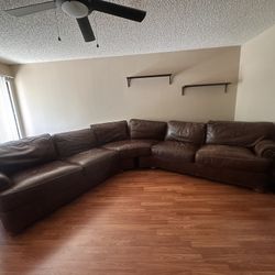 Table & Couch 