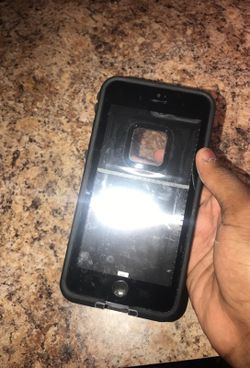 iPhone 7+ outterbox🤘🏾