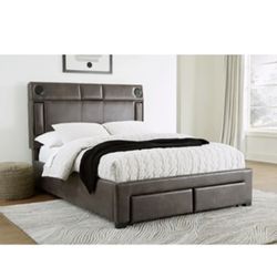 Ashley Furniture Bed frame with Storage: Queen