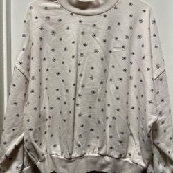 Levis Women’s Sweater Size XL 