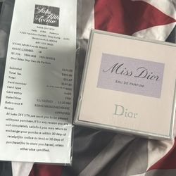 Miss Dior perfume