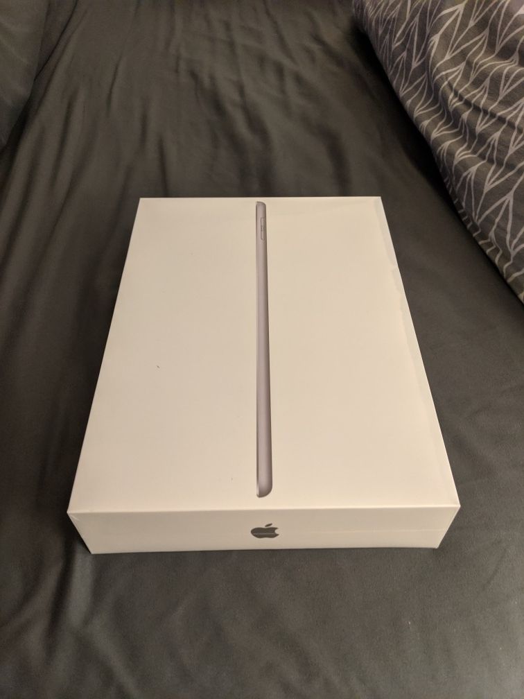 iPad (6th gen) Wi-Fi 32gb Space Gray