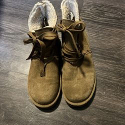 Bearpaw Suede Ankle Boots Size 8 Wool Blend Lining Sheepskin