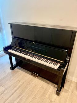 Great condition Yamaha U3 Upright Piano Free delivery and tuning