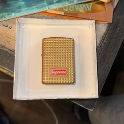SUPREME Gold Lighter 