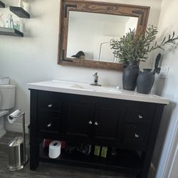 Bathroom vanity 