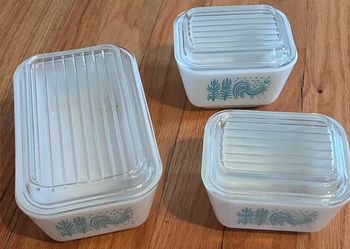 vintage set of Pyrex Turquoise Amish Butterprint (also known as Butterprint or Amish)