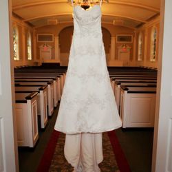 Size 0 Or 00 Wedding Dress 