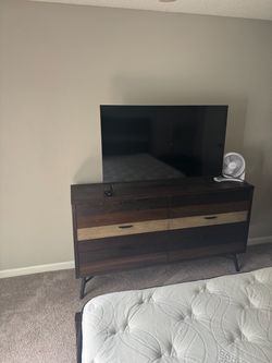 Bedroom Set - 5 pieces