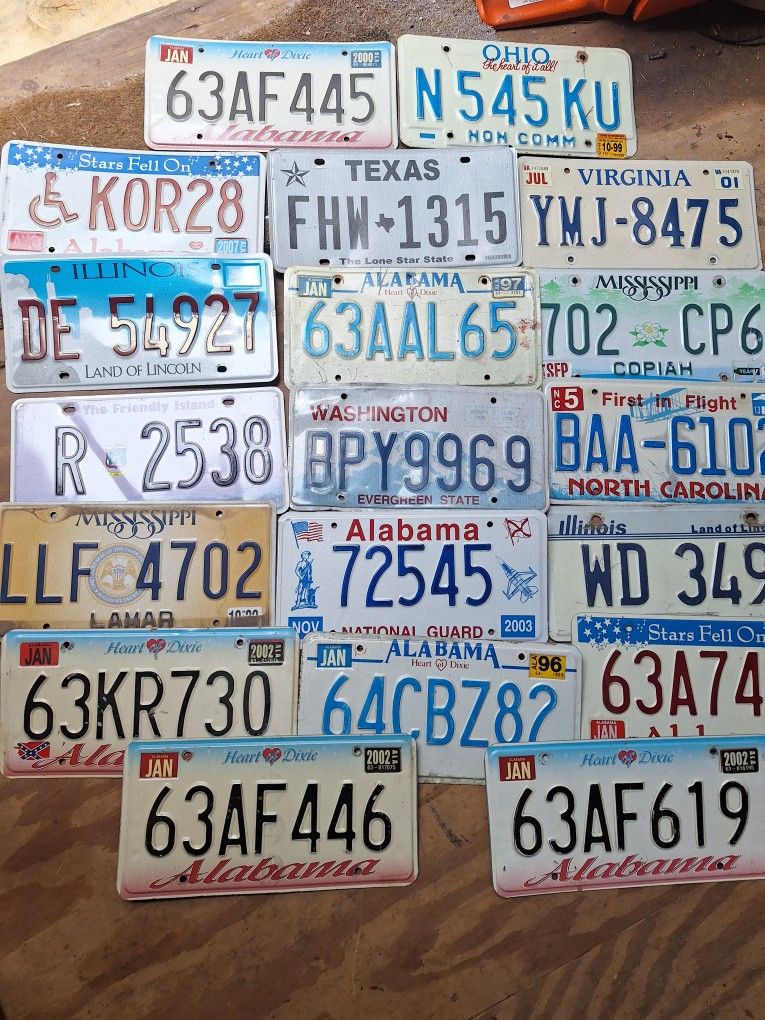 Lot Of 19 License Plates 