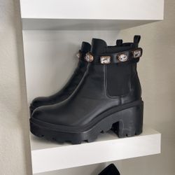 Black Boots