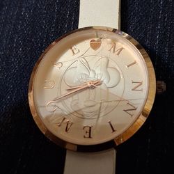 MINNIE MOUSE WATCH. ( CRACKED )