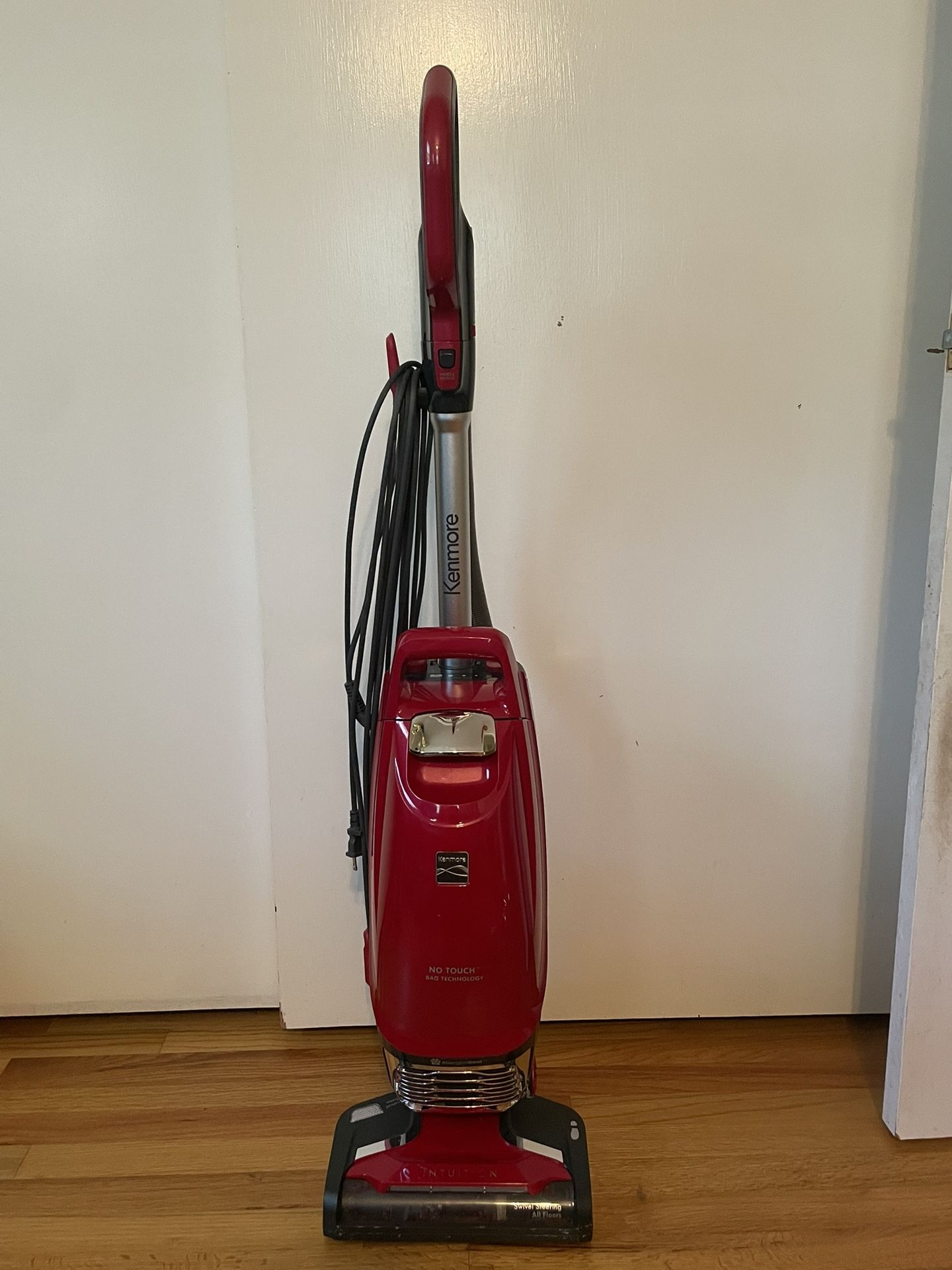 Kenmore Upright Vacuum Cleaner BU4020 Intuition Bagged Pet Friendly Lift-Up Red