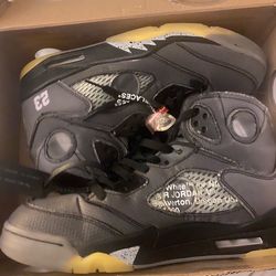 Off-white fives