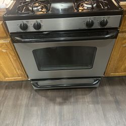 GE. Gas Stove