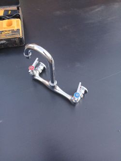 Sink faucet