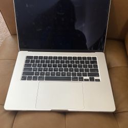 MacBook Air M3 Chip 16GB RAM 512GB SSD