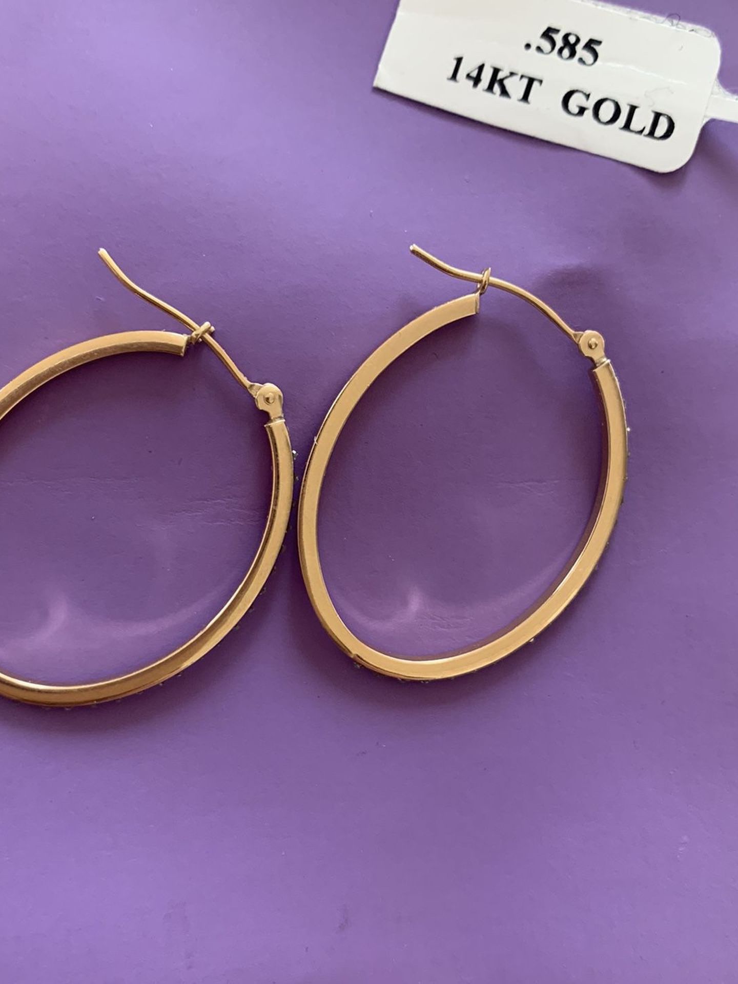 14k Gold Diamond Hoop Earrings .