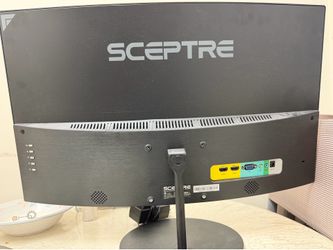 Scipter 32 inch flat thin monitor with HD cable included