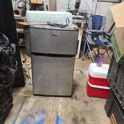 Mini Fridge And Freezer