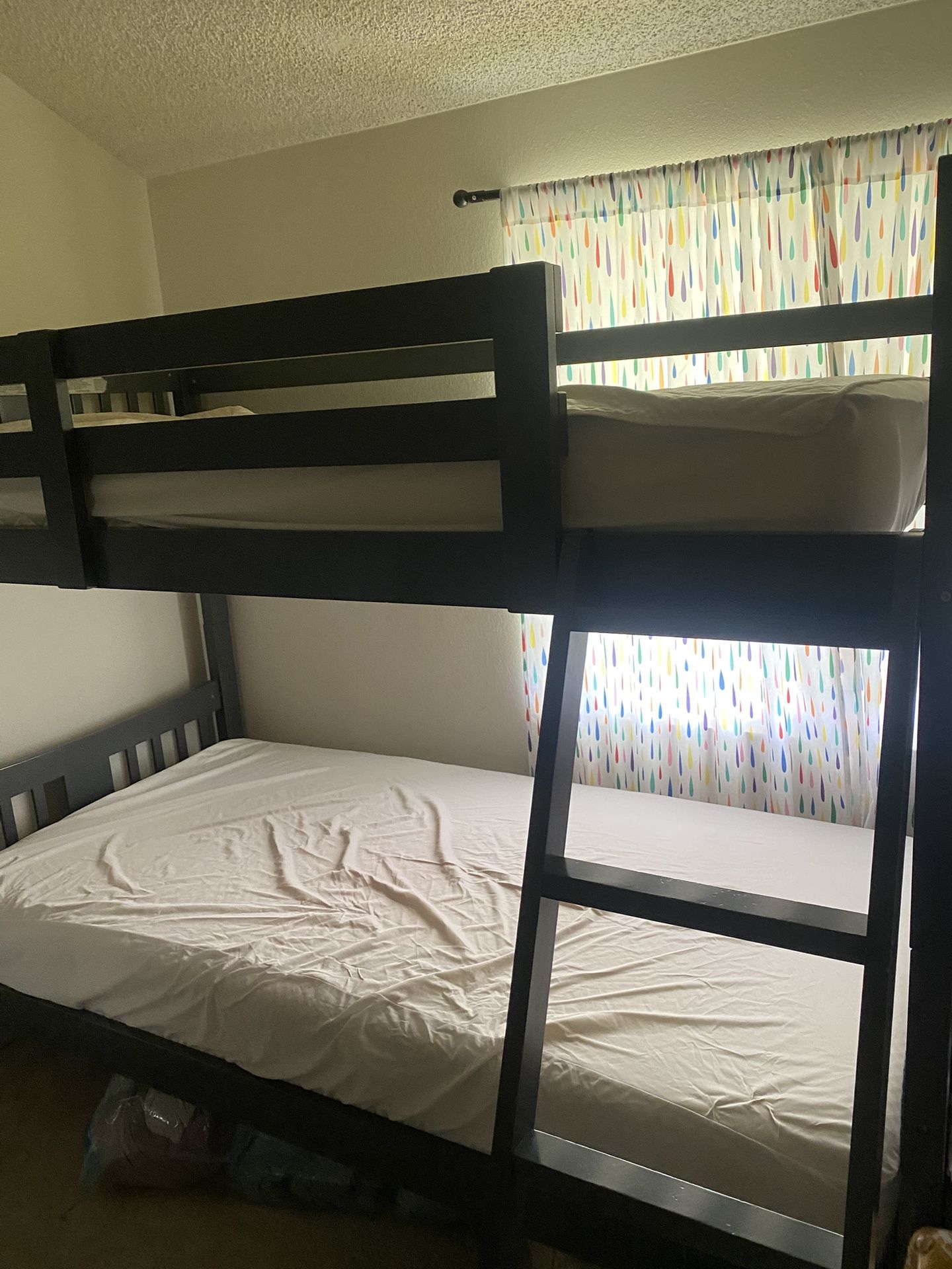 Twin Bunk beds