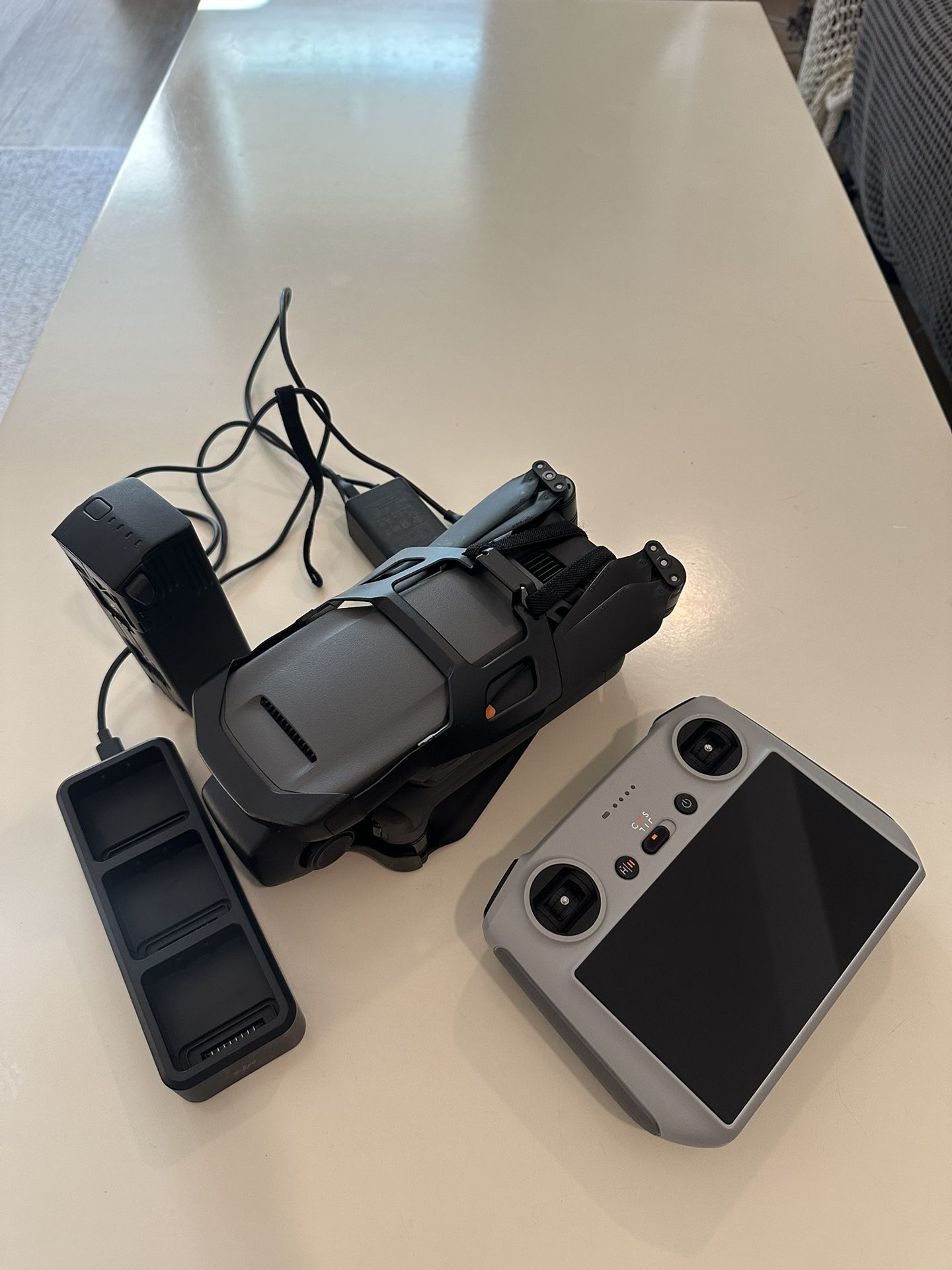 DJI Mavic 3 Classic with DJI RC Controller + 2 Batteries