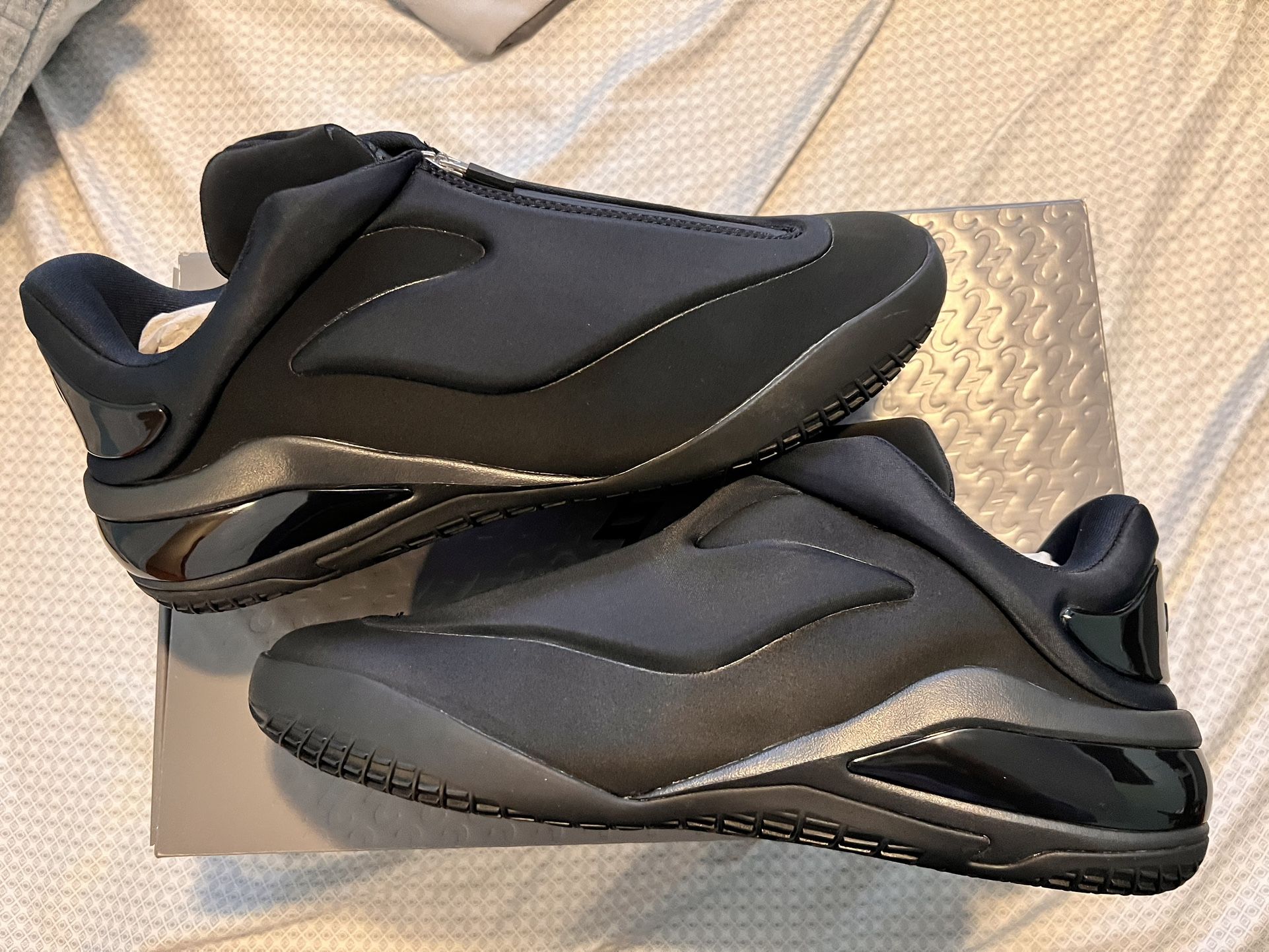 Converse Shai 001 Charm Black