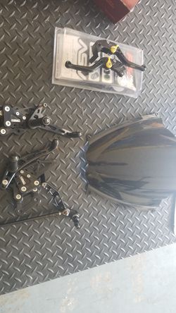 Suzuki gsxr palazzo lovers and rear set and windscreen