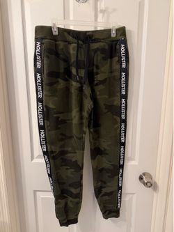 men’s Hollister joggers size medium
