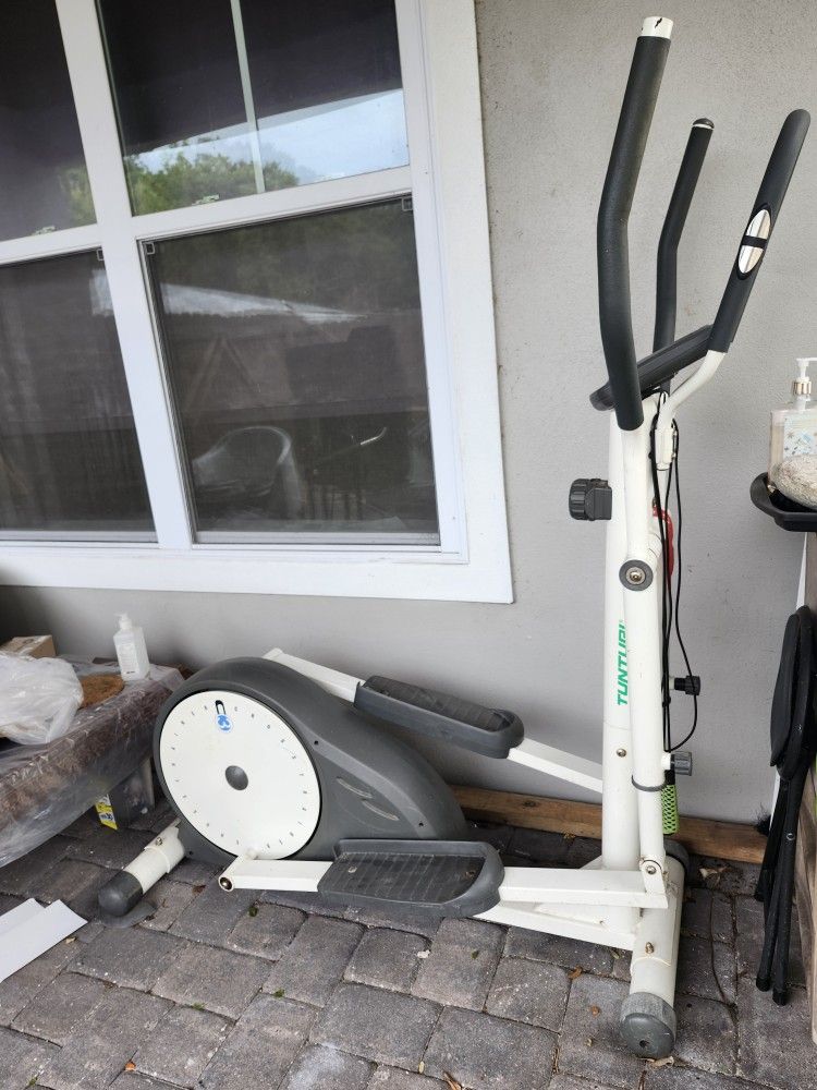 $100 Each Your Choice Excersize Bike Or Elliptical