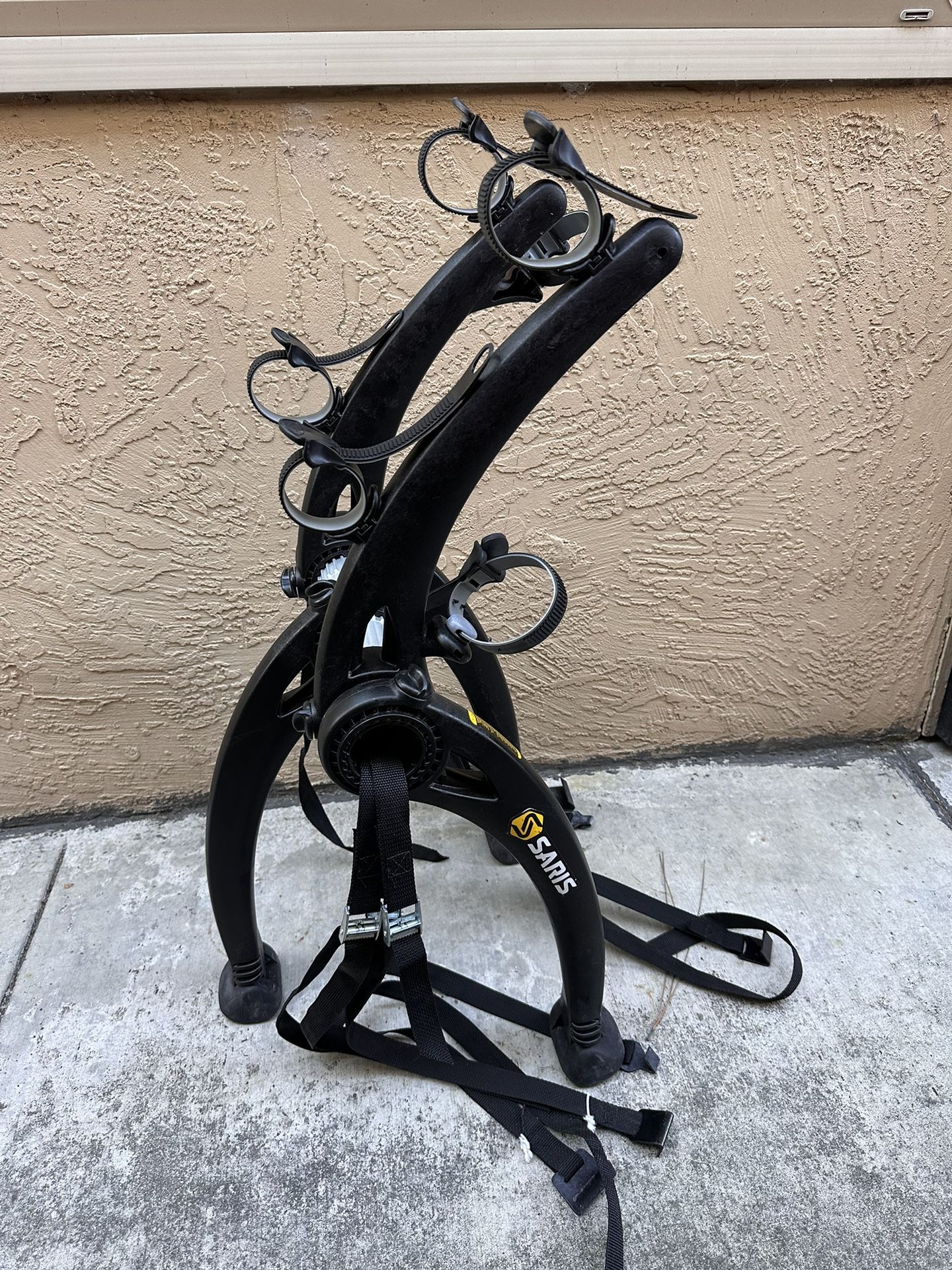Saris Bones trunk rack