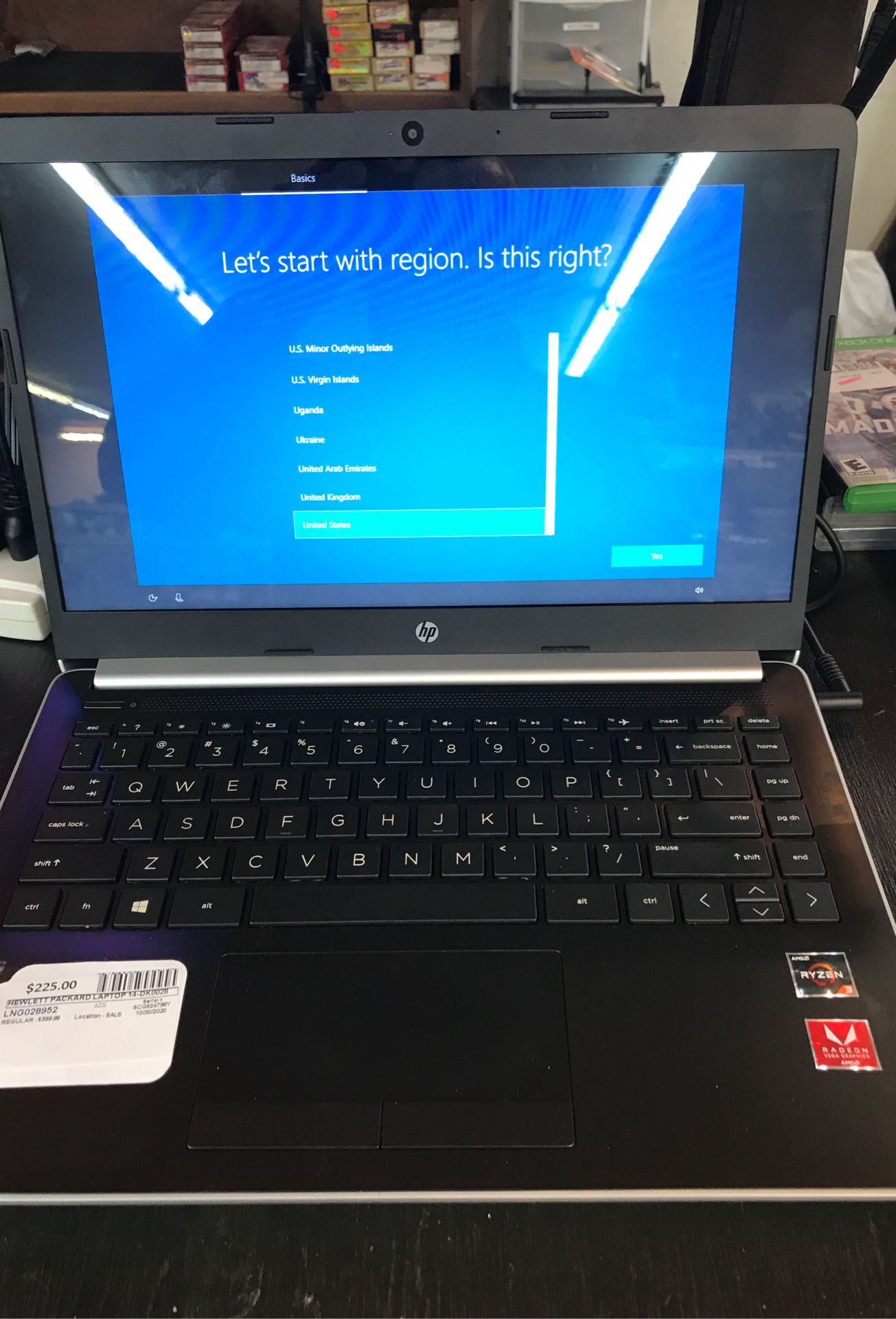 HP Laptop 14-DK0028