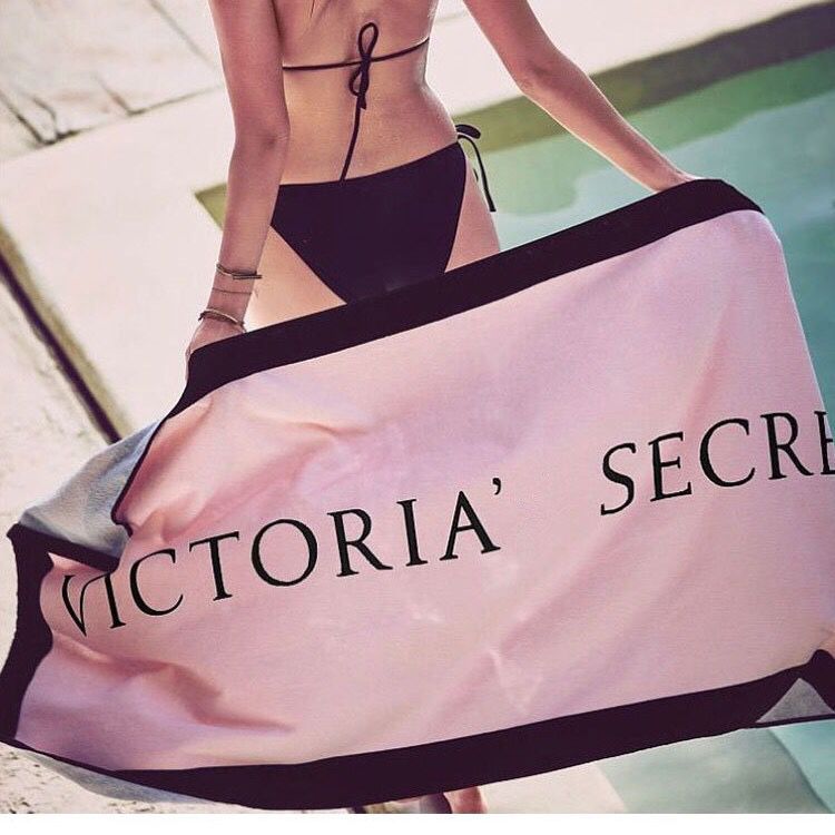 New Victoria secret’s Towel with bag