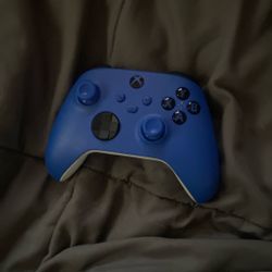 Xbox Series X Shock Blue Controller