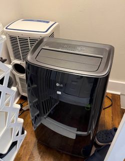 LG LP1021BSSM 14,000 BTU (ASHRAE) / 10,000 BTU (SACC) Portable Air Conditioner