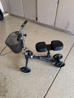 Knee Scooter walker medical ww basket new condition