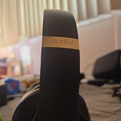 Dre Beats Studio3
