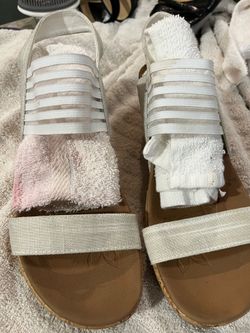 Skechers wedge sandals 9