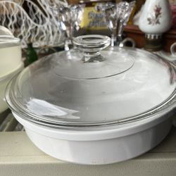 Princess house 8 inch Baker with lid
