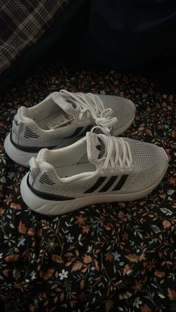 Adidas Swift Run 22