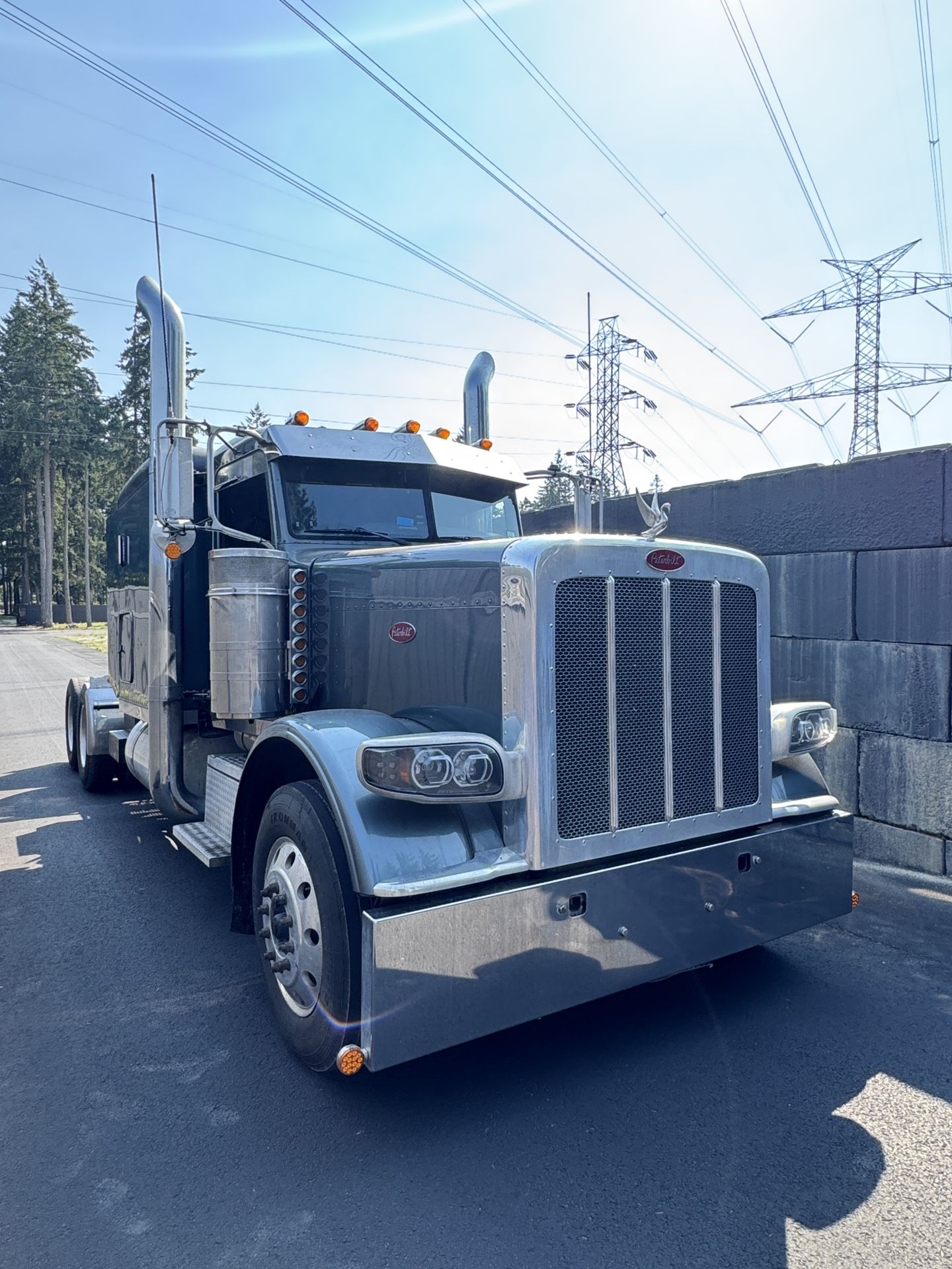 2009 Peterbilt 388 Semi Truck Part With Wet Kit PTO Cummins 18 Speed Transmission 