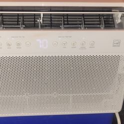 Midea U-Shaped 8,000 BTU Air Conditioner