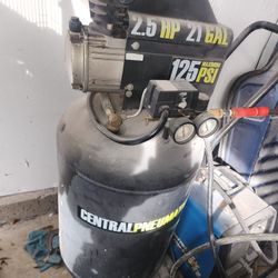 Central Pnematic Air Compressor 125psi 21gallon 