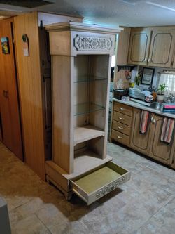 Kitchen cabinet