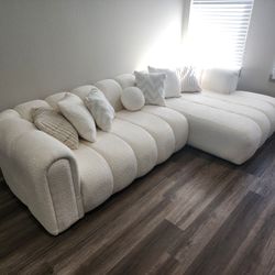 Olivia Ivory Sofa Brand new!!! Same & Next day delivery 