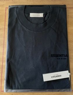 Essentials fear of god size small