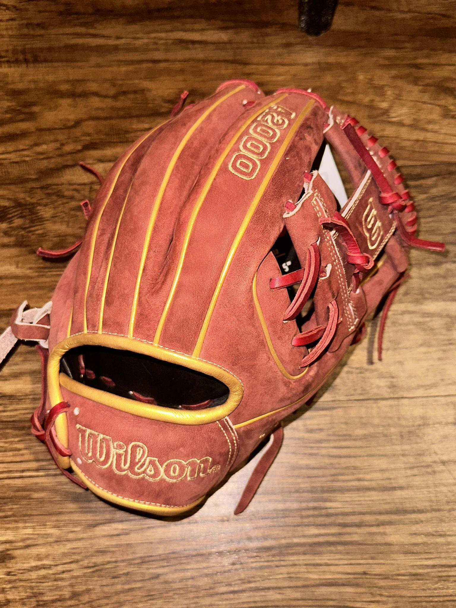 Wilson A2000 New Glove