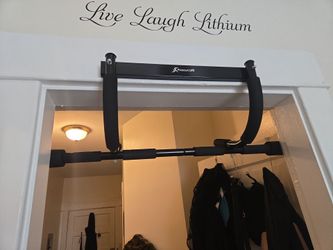 Pull up bar