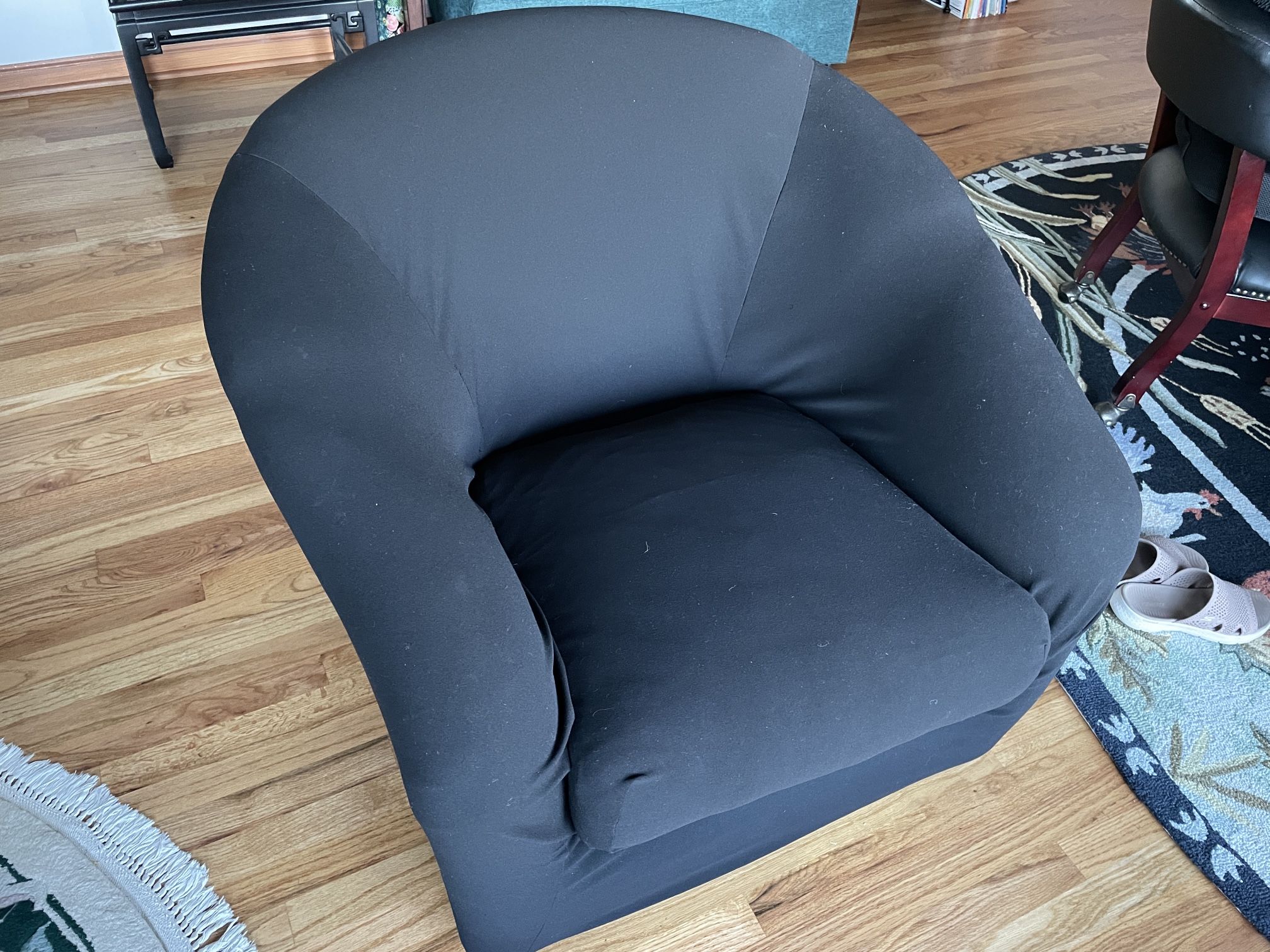 Swivel Barrel Chair